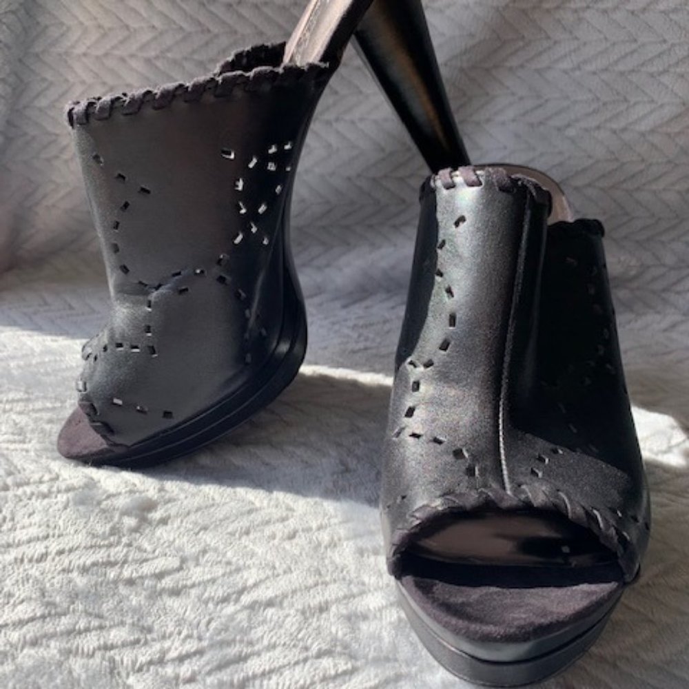 Carlos Santana Mules